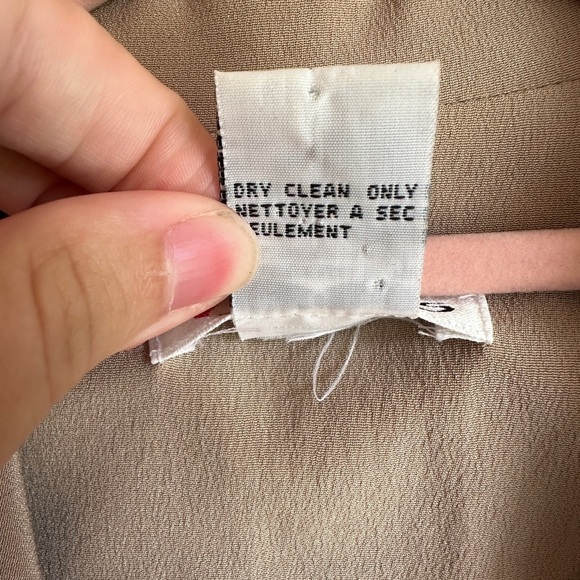 Vintage Talbots 100% Silk Tan Button Down Dress 6 - Picture 3 of 10